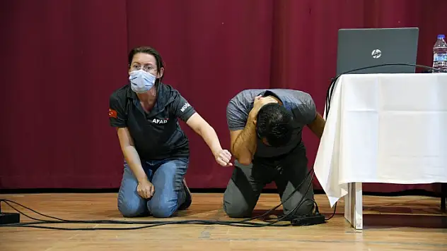 Muğla AFAD İl Müdürlüğü eğitmenleri tarafından, Belediye personeline 'Afet Farkındalık Eğitimi' verildi