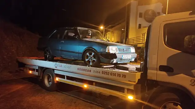 Otomobil şarampole yuvarlandı