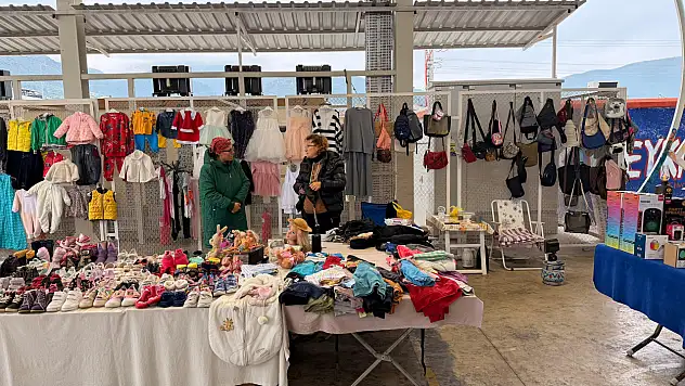 Patlangıç'ta ikinci el pazarı sakin başladı