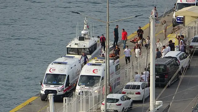 Patlayan yük gemisinde 4 kişi yaralandı