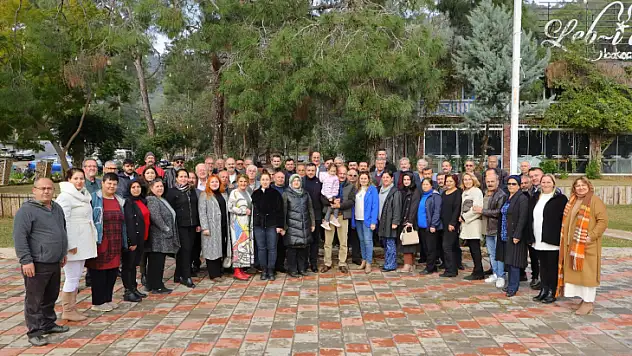 Saatcı: 'İdeallerimiz Uğrunda Kırgınlıklarımızı Bir Kenara Bırakacağız'