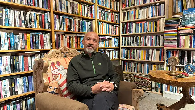 Sahaf Cumhur Durmaz, 'Fethiye'de kitap satışları düşüşte'