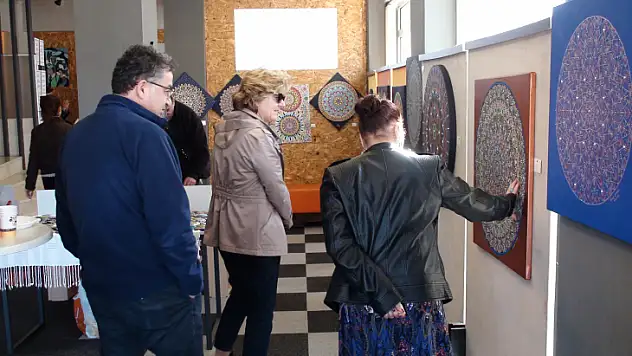 SOKAK HAYVANLARI ADINA SERGİ