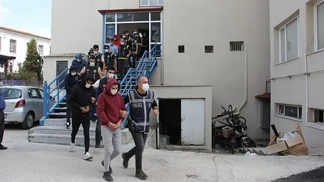 Tekne faciasındaki 14 şüpheli adliyeye sevk edildi