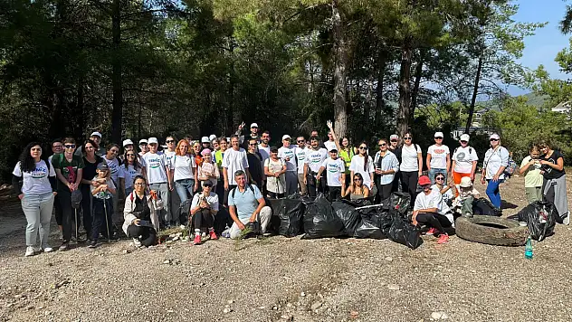 'Temiz Fethiye' Kampanyası Ölüdeniz' de Devam Etti