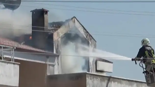 Yangının elektrik kontağından çıktığı tahmin ediliyor