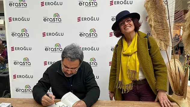 Yazar Ahmet Ümit'ten Fethiye'de unutulmaz imza günü