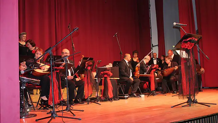 100 Yaş Evi Katkısıyla Türk Sanat Müziği Konseri
