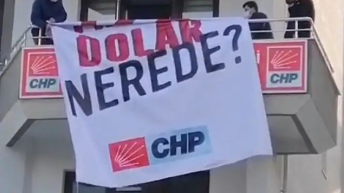 '128 milyar dolar nerede?' afişi kaldırıldı