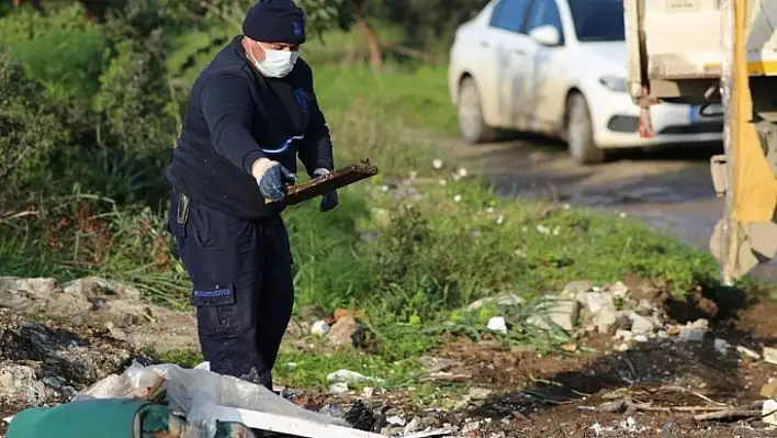 17 kamyon hafriyat ve çöp toplandı