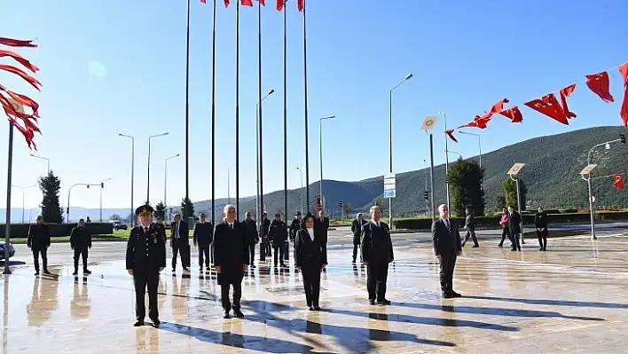 18 Mart Şehitleri Anma Günü ve Çanakkale Zaferinin 105. Yıldönümünde Şehitler Anıldı