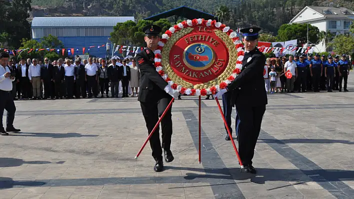 30 Ağustos Zafer Bayramı Fethiye'de Törenle Kutlandı