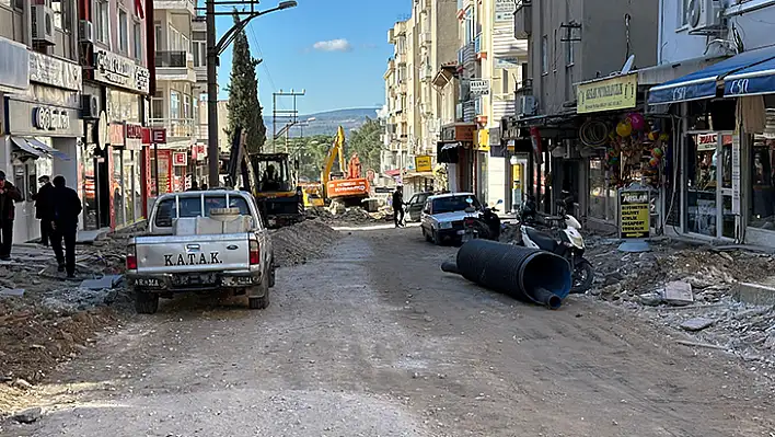 AK Parti İl Başkanı Akça, '' Yatağan'daki Çalışmalar Eziyete Dönüştü''