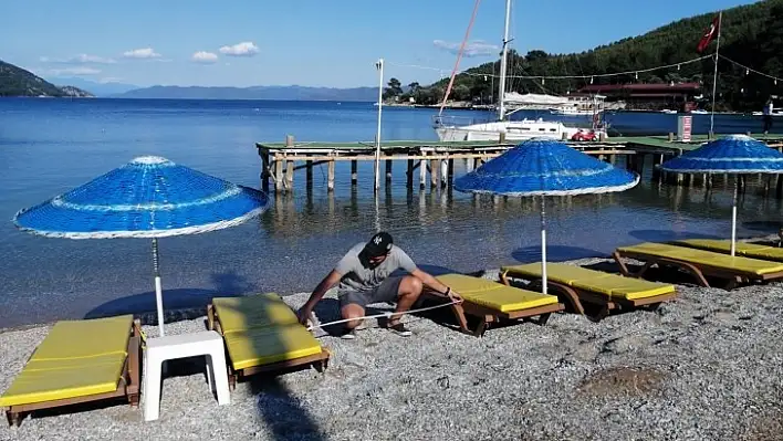 Akbük Sahili Konuklarını Bekliyor