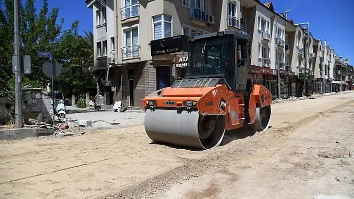 Baha Şıkman Caddesi'nde asfalt çalışmaları başladı