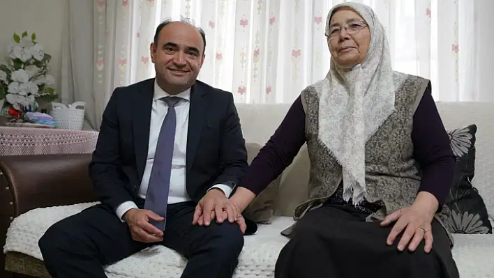 Başkan Akdenizli: 'Annem, Benim İlk Öğretmenim'
