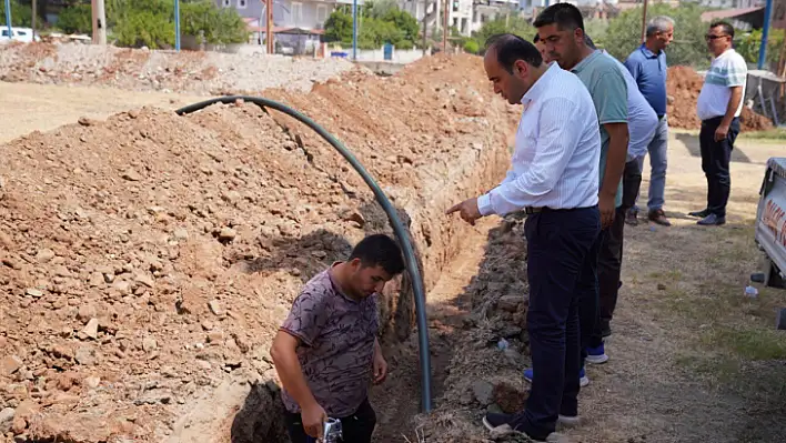 Başkan Akdenizli, Mehmet Günay Stadı'ndaki Çalışmaları İnceledi