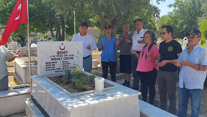 BAŞKAN KARACA ŞEHİTLERİ ZİYARET ETTİ