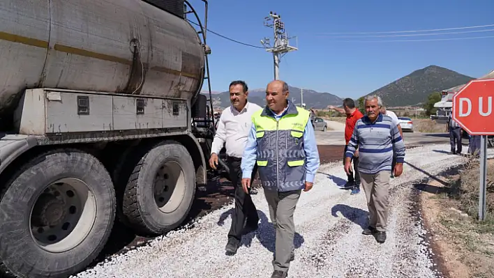 BAŞKAN OTGÖZ, ASFALT ÇALIŞMALARINI YERİNDE İNCELEDİ