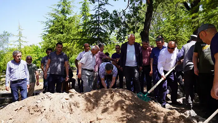 BAŞKAN OTGÖZ, AYŞE GÜMÜŞ'ÜN CENAZE TÖRENİNE KATILDI