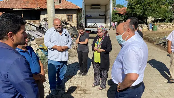 Başkan Otgöz, evleri yanan ailelerinin acısını paylaştı