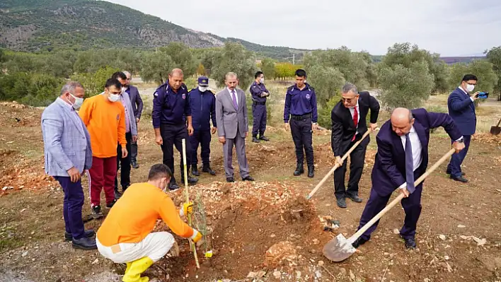 Başkan Otgöz, fidan dikim etkinliğine katıldı