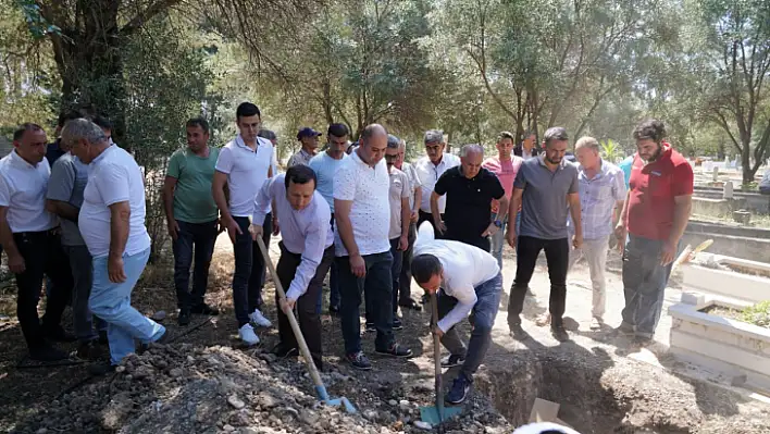 BAŞKAN OTGÖZ, TURAN ÇİĞNAKLI'YA BAŞSAĞLIĞI DİLEDİ