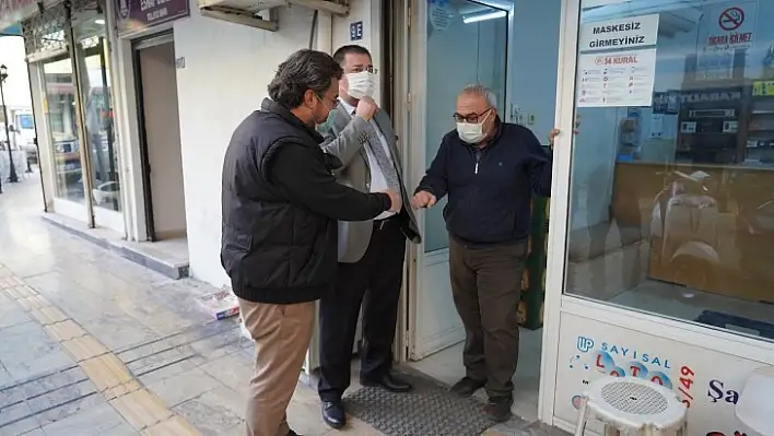 Başkan Tokat esnafları ziyaret etti