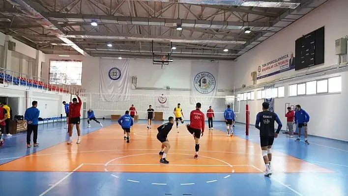 Başkan tokat, Milas Belediyespor antrenmanını ziyaret etti