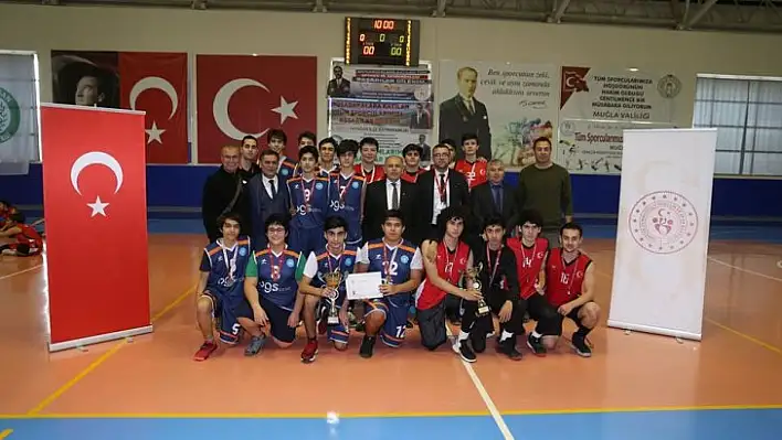 Basketbolculara Ödüllerini, Toksöz ve İlman Verdi