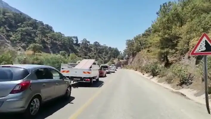 Bayram tatili sonrası Ölüdeniz'de trafik yoğunluğu