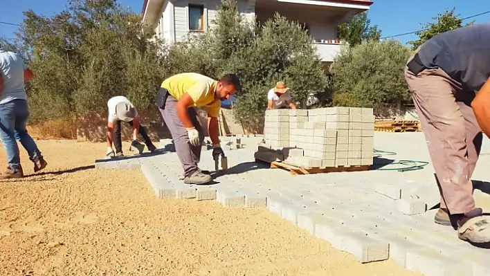 Belediye Parke Kaplama Çalışmalarına Başladı