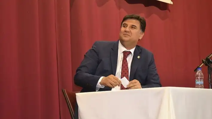 Belediyede 3 bin 100 TL'den aşağı ücret olmayacak