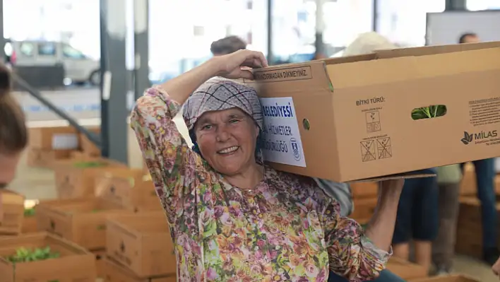 Belediyenin Yetiştirdiği Fideler Üreticiyle Buluştu