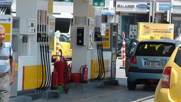 Benzine indirim motorine zam!