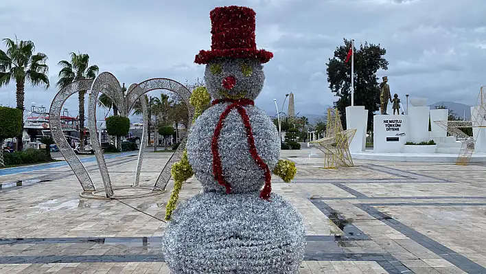 Beşkaza Meydanı Yeni Yıl İçin Süslendi