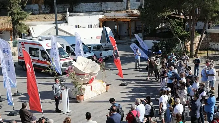 Bodrumlu Süngerciler Anısına Sünger Heykeli Açılışı Yapıldı