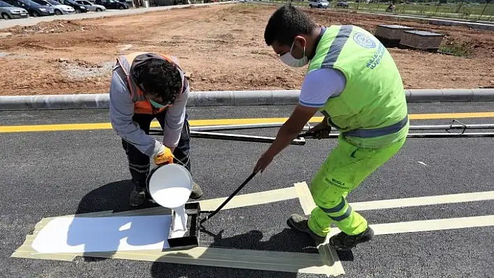 Büyükşehir 5 Bin 883 Kilometre Yol Çizgi Çalışması Yaptı