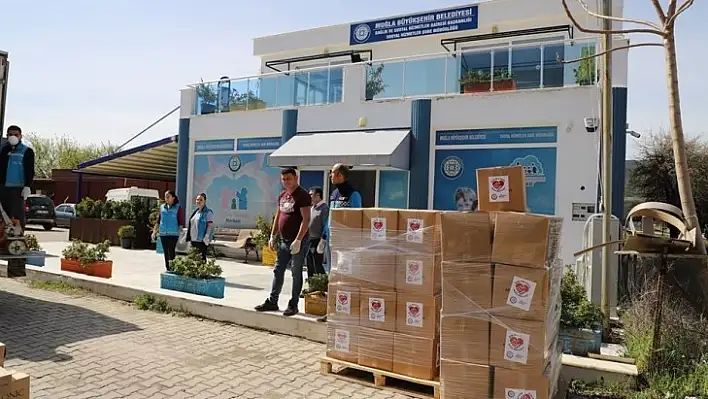 Büyükşehir'den Gıda ve Hijyen Paketi 