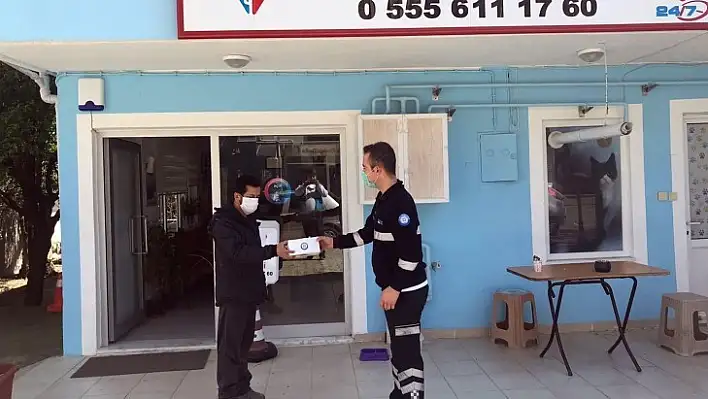 Büyükşehirden Veteriner Kliniklerine Maske