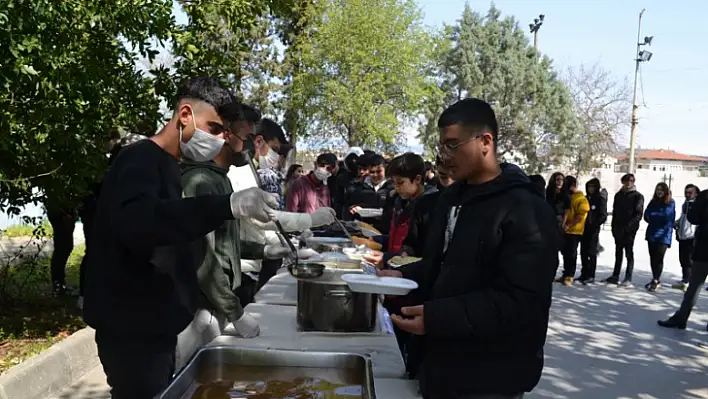 ÇANAKKALE SAVAŞI'NIN RUHUNU YAŞATTILAR