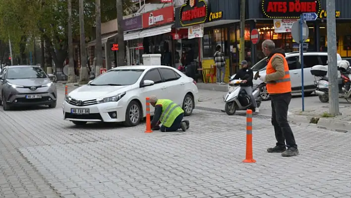 Çarşı caddesi kısa süreliğine trafiğe kapatılıyor