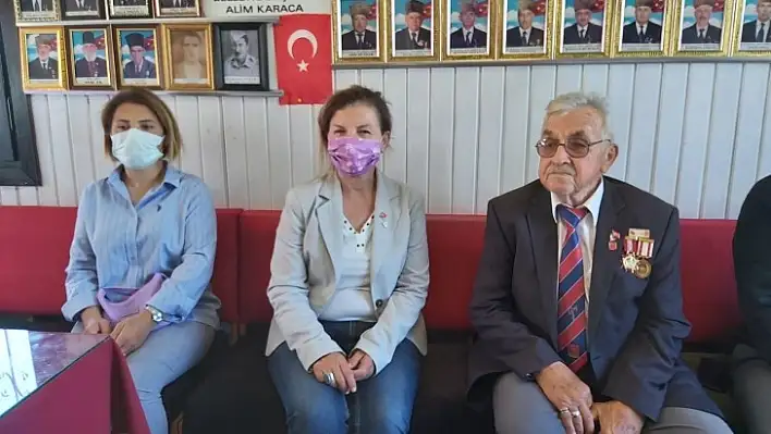 CHP Kadın Kollarından, Gaziler Ve Şehit Aileleri Derneğine Ziyaret