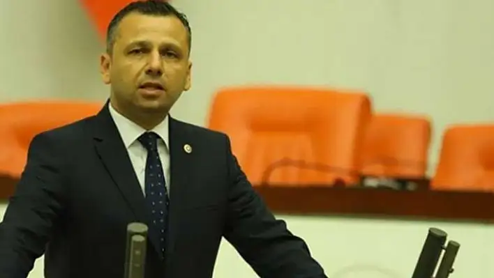 CHP'li Erbay, Basına sansür demokrasiye darbedir 