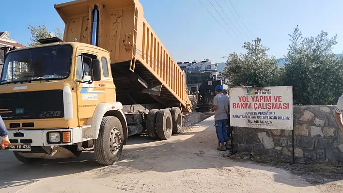 Çiftlik Mahallesi'nde Asfaltlama Çalışmaları Devam Ediyor