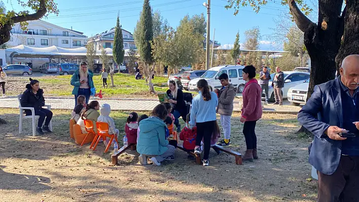 DEPREMZEDE ÇOCUKLAR GÖNÜLLERİNCE EĞLENDİ