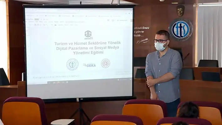 'Dijital Pazarlama ve Sosyal Medya Yönetimi Eğitimi' başladı