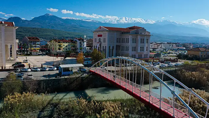 EŞEN ÇAYI ÜZERİNDEKİ ASMA KÖPRÜ ULAŞIMA AÇILDI