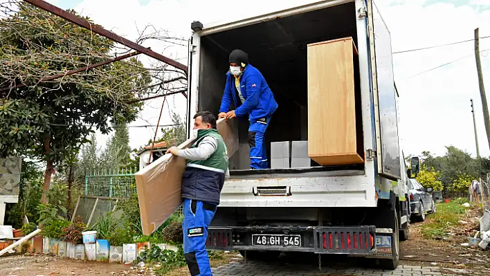 Evi yanan vatandaşlara Fethiye Belediyesi sahip çıktı