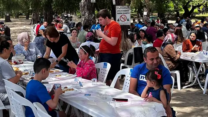 Fethiye Akmaz Plajı hizmete bugün itibariyle başladı